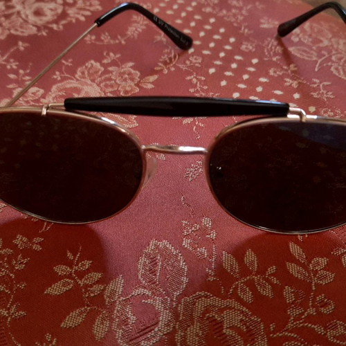 Unisex sunglasses new with unique design