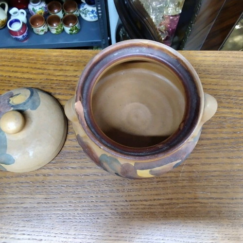 Clay Fireproof Pot With Lid And Handles Used 14x16x16