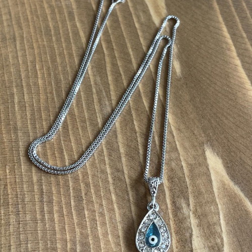 Silver 925 evil eye pendant like new with 44cm chain