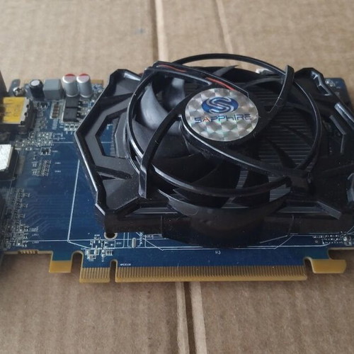 AMD Radeon Sapphire HD 5670 graphics card like new, 1024MB GDDR5