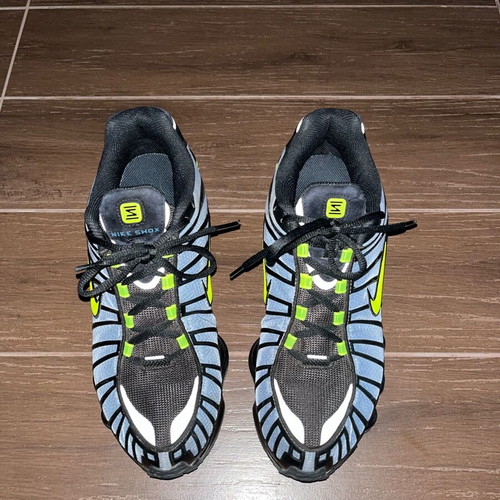 Nike Shox TL like new, Thunderstorm Volt-Black color, size 44.5