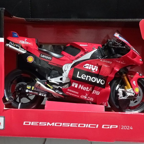 Maisto Ducati Lenovo Team 2024 Moto GP 1:6 Scale Diecast Model