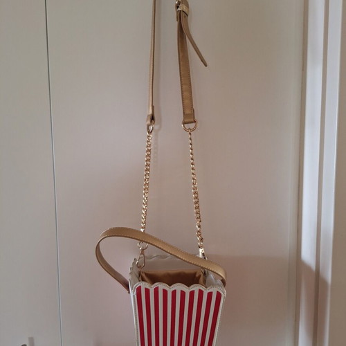 Kate Spade shoulder bag like new, white and red