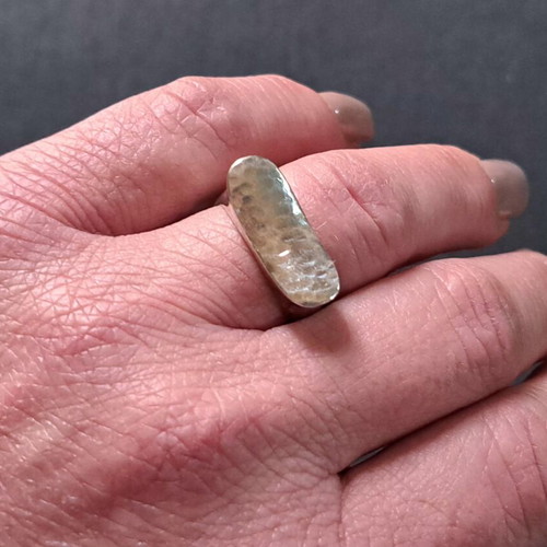 Handmade silver ring 925 with hammered texture and geometric base like new