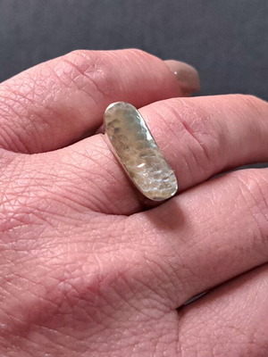Handmade silver ring 925 with hammered texture and geometric base like new