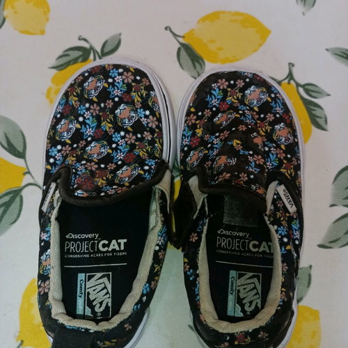 Vans Discovery Tiger Comfy Cush shoes size 24 used, colorful