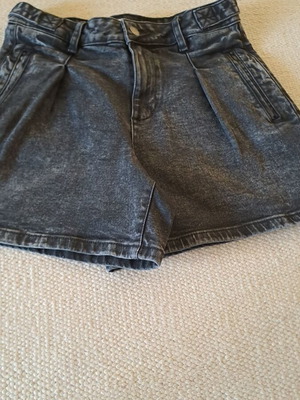 Shorts used black with pleats high waist XS-S