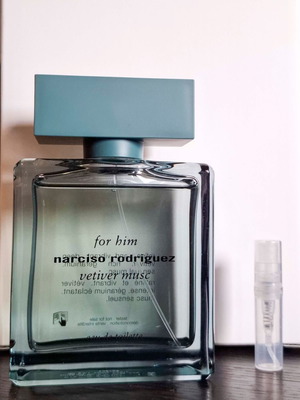 Narciso Rodriguez For Him Vetiver Musc δείγμα 2ml με ψεκαστήρα κατόπιν παραγγελίας