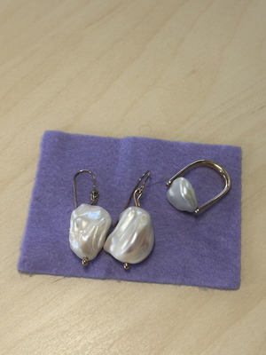 Gold Baroque Pearl Ring and Earrings Set new, genuine Tahiti pearls