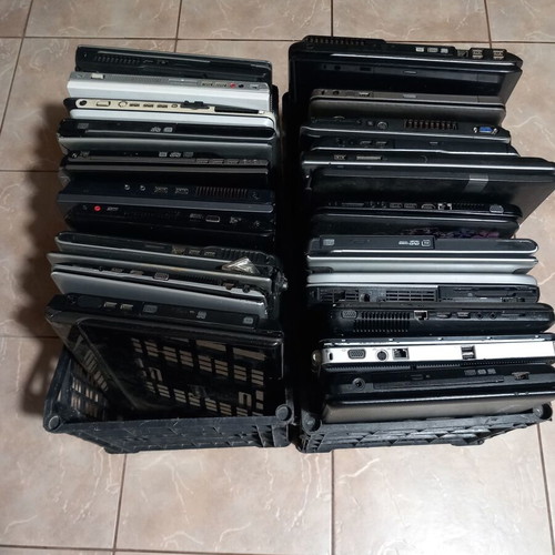 24 laptops for spare parts