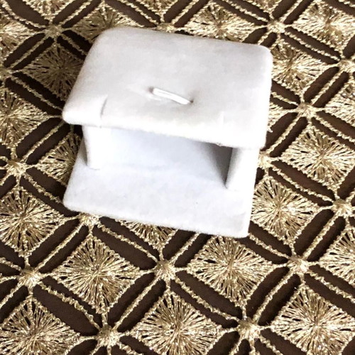 Jewelry stand for rings used, suede, white