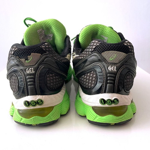 Vintage ASICS Gel Nimbus 13 running shoes 2011