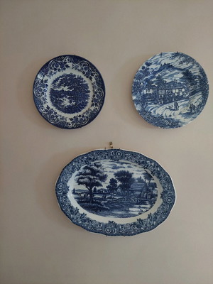 Platters used, 2 large and 2 small