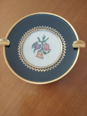Vintage ashtray with handmade embroidery, like new