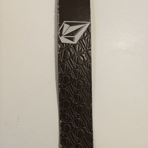 Vintage skate belts used, Volcom, Insight51, Burton, Quicksilver, Mada, Vans