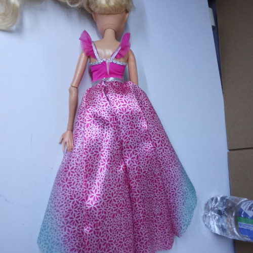 Barbie Dreamtopia Endless Hair Kingdom doll, 43 cm