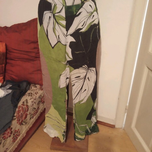 Set of blouse and pants thin fabric with lining