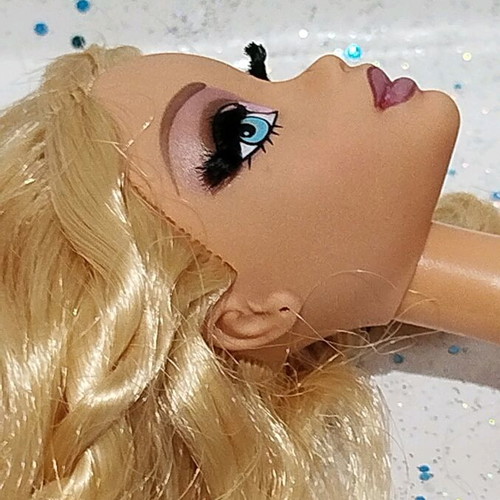 My Scene Goes Hollywood Kennedy doll used with flaws