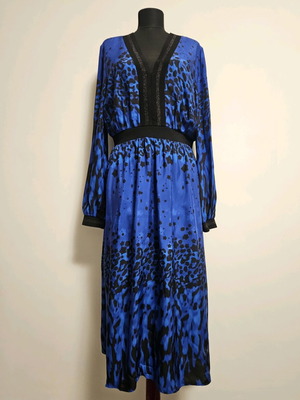 Ted Baker dress size 3, like new, viscose