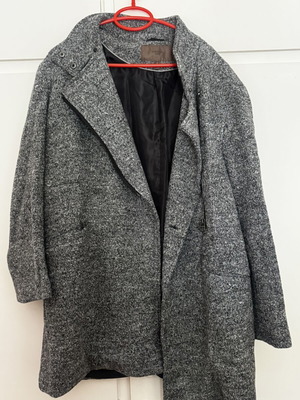 Cortefiel Woman gray coat XL like new, warm winter jacket with zipper