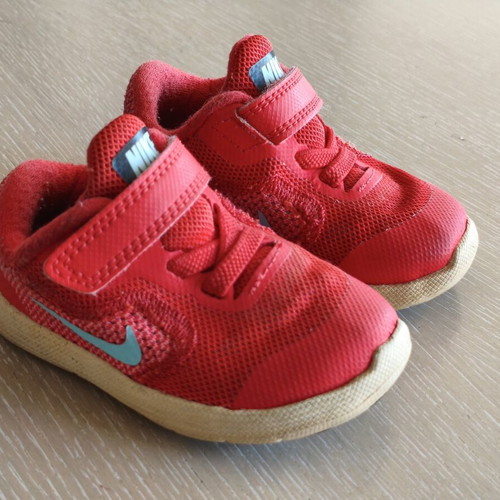 Nike Revolution 3 toddler shoes like new, red, size 19.5