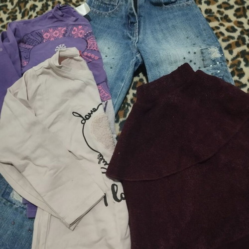 Clothing set for 4-year-old girl like new, 4 pieces multicolored