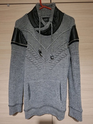 Men's grey sweater size XL like new