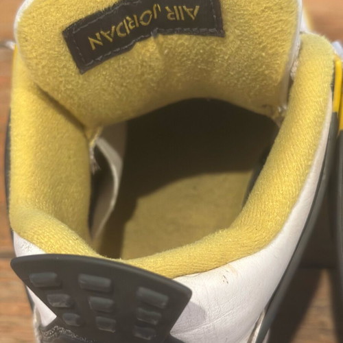 JORDAN 4