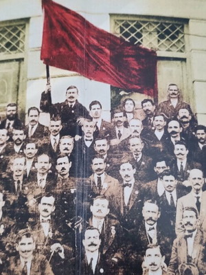 GSEE Book like new, 100 years historical album