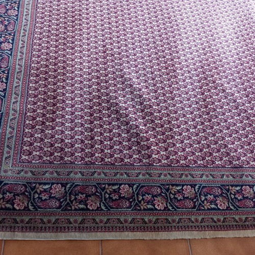 Roubayat Persian rug used, 2.74 x 1.98 m, classic design