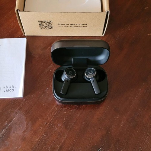 Bang & Olufsen Cisco 950 earbuds new, high-end, noise cancelling
