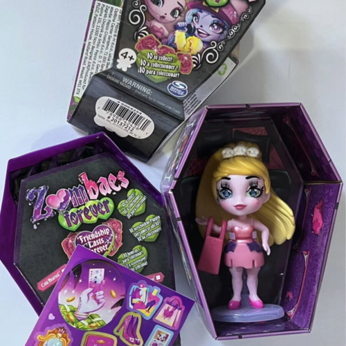 Zombaes forever Shop Till You Drop figure like new with accessories and box
