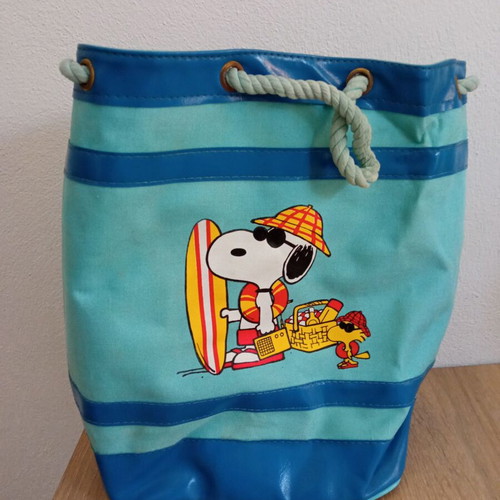 Snoopy Peanuts 1971 vintage children's beach bag used with stains