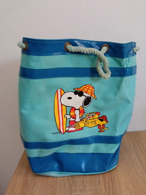 Snoopy Peanuts 1971 vintage children's beach bag used with stains