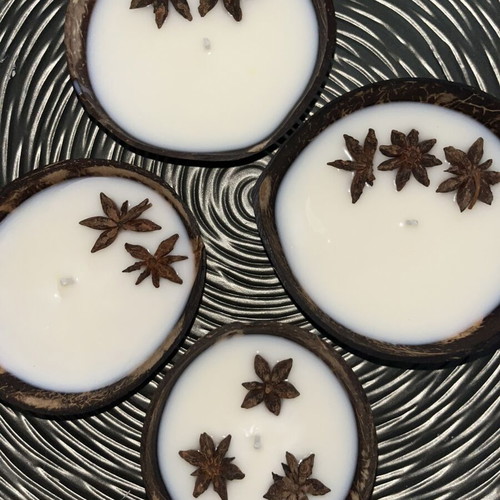 Soy wax candle with coconut scent