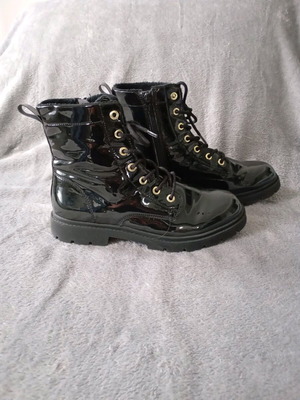 HnM black leather ankle boots like new, size 38