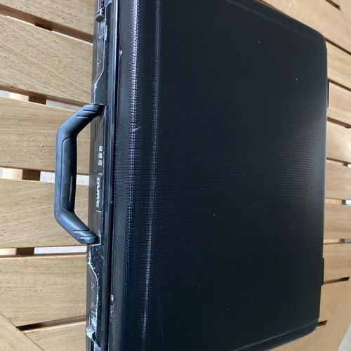 Duke hard briefcase black color like new 44x32