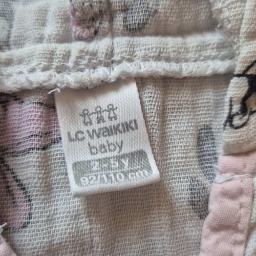 Children's poncho like new, pack of 2, ages 2 to 5