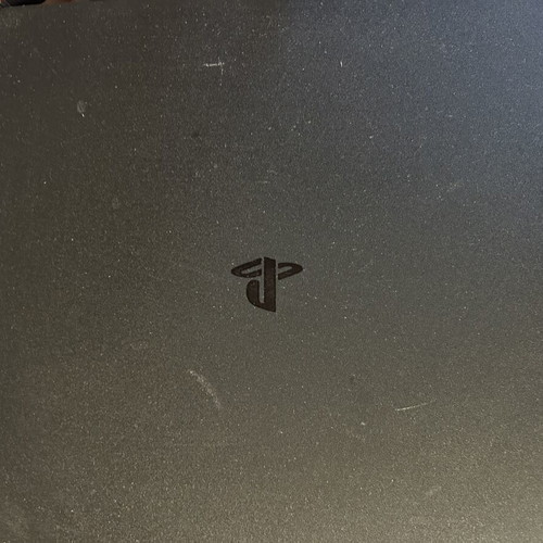 PlayStation 4 Slim 500GB like new with second controller