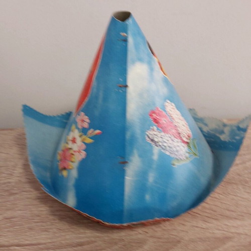 Pierrot paper hats 1970 like new, pack