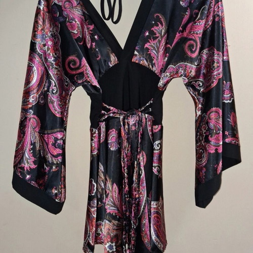 Carabatti & Collections S Satin Blouse like new, purple, V design