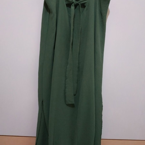 Women's dress like new with straps and side slit