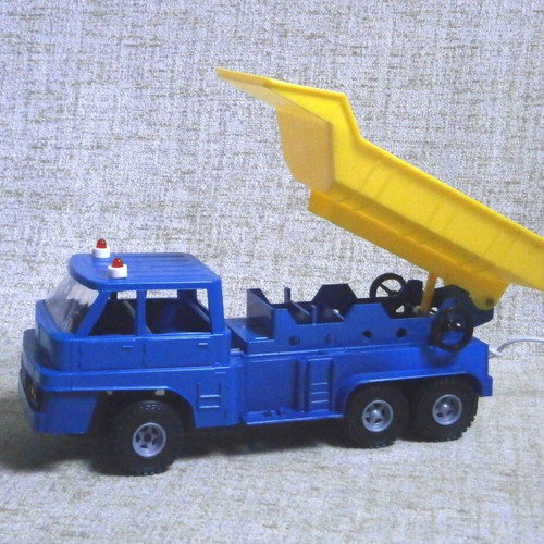 Lyra dump truck B/O R/C vintage toy with remote control