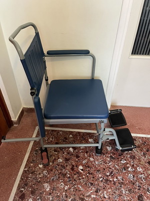 VITA Orthopedics VT302 Commode Chair like new with removable sides
