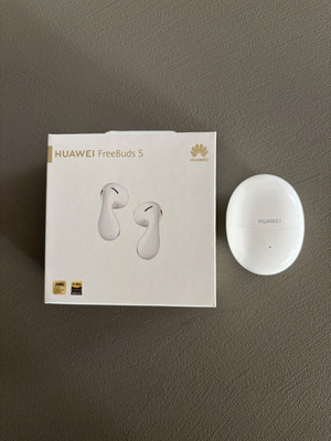 Huawei FreeBuds 5 headphones like new, wireless charging case