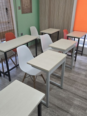 Single-seat desks, set of 8, tutoring equipment