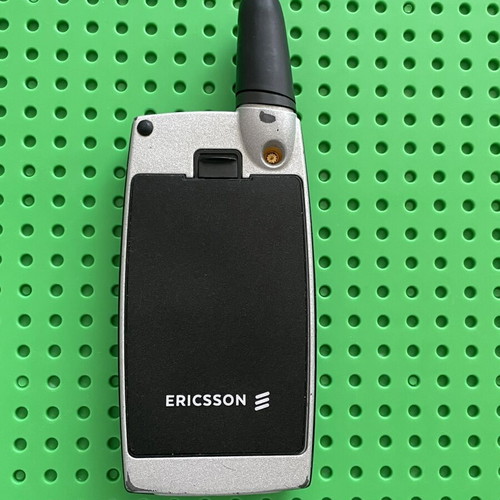 Ericsson T28s phone used with new battery
