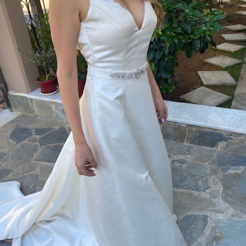 Wedding dress used in ivory color, size S/36/8