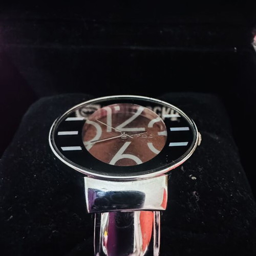 Makgio women's bangle watch vintage statement style