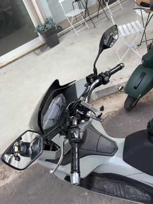Honda PCX 125 scooter like new 2024, petrol, automatic